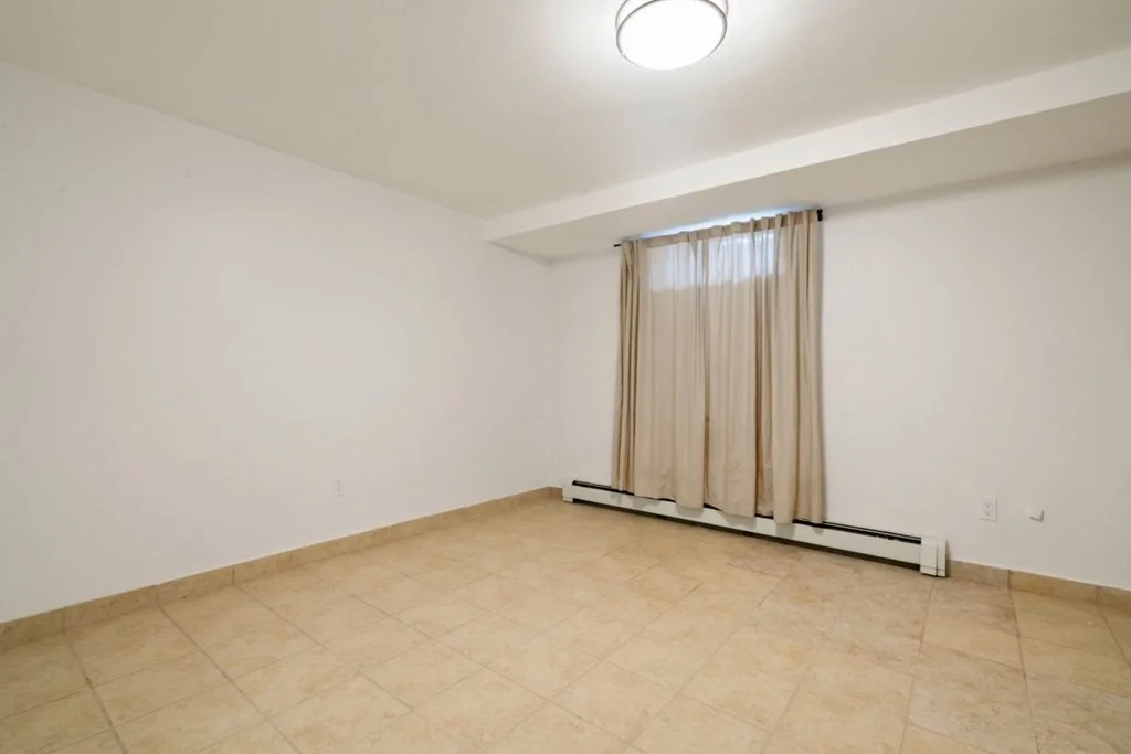 4 bed, 3.5 bath apartment for rent at 137 3rd St Unit 1, South Boston — photo 15 of 16