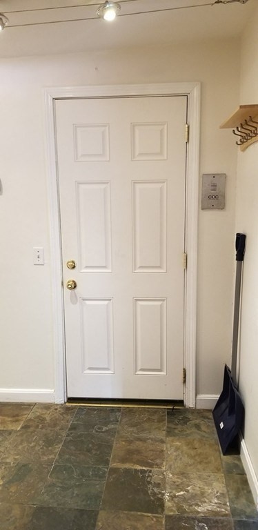 3 bed, 2 bath apartment for rent at 137 Chiswick Rd Unit 1B, Brighton — photo 8 of 8