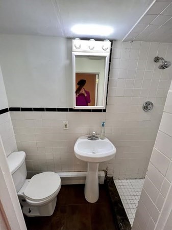 3 bed, 2 bath apartment for rent at 137 Chiswick Rd Unit 1B, Brighton — photo 7 of 8