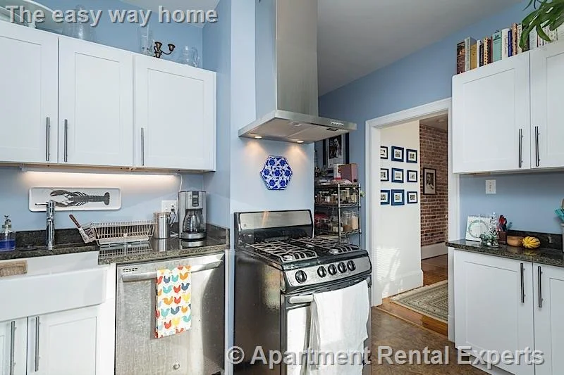 1 bed, 1 bath apartment for rent at 137 Columbia St Unit 1L, Central Square — photo 1 of 5