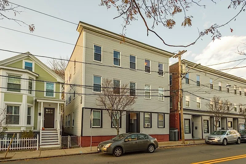 2 bed, 1 bath apartment for rent at 137 Columbia St Unit 1L, The Port