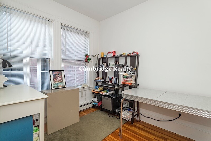 1 bed, 1 bath apartment for rent at 137 Columbia St Unit 2T, The Port — photo 4 of 10