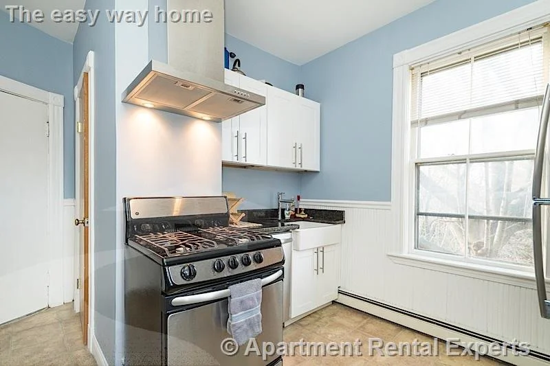 1 bed, 1 bath apartment for rent at 137 Columbia St Unit 3R, Central Square — photo 1 of 7