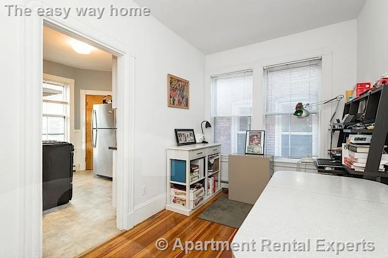 1 bed, 1 bath apartment for rent at 137 Columbia St Unit 3R, Central Square — photo 4 of 7