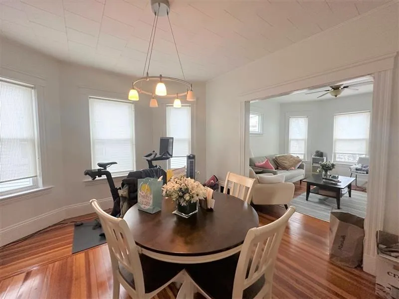 2 bed, 1 bath apartment for rent at 137 Dudley St Unit 3, North Cambridge — photo 2 of 18