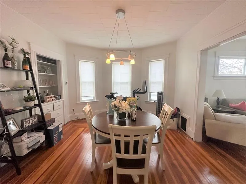 2 bed, 1 bath apartment for rent at 137 Dudley St Unit 3, North Cambridge — photo 1 of 18