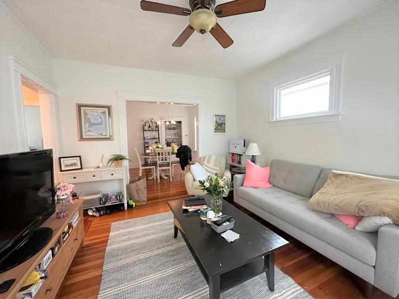 2 bed, 1 bath apartment for rent at 137 Dudley St Unit 3, North Cambridge — photo 9 of 18
