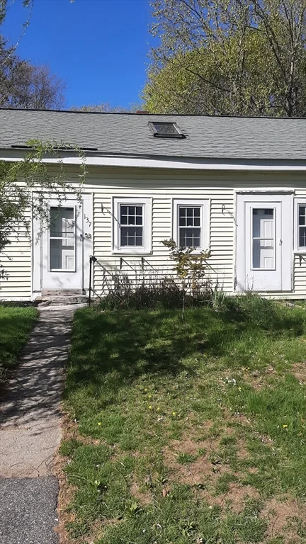 3 bed, 2 bath apartment for rent at 137 E Main St Unit 1, Northborough — photo 8 of 20