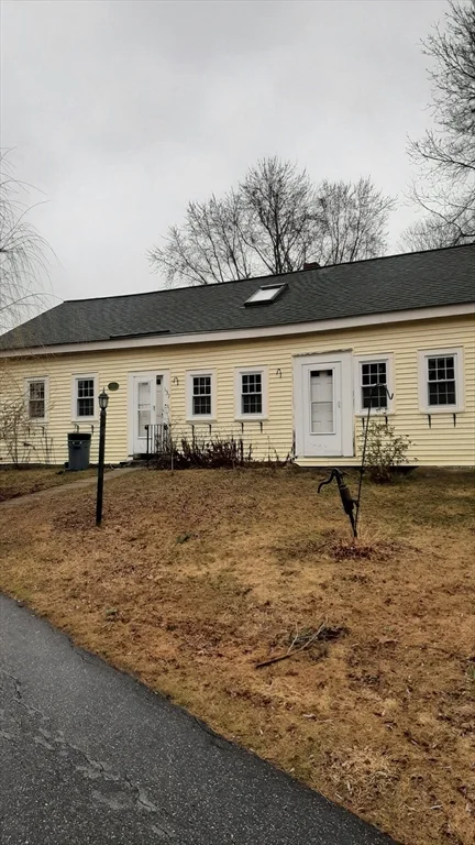 3 bed, 2 bath apartment for rent at 137 E Main St Unit 1, Northborough — photo 2 of 20