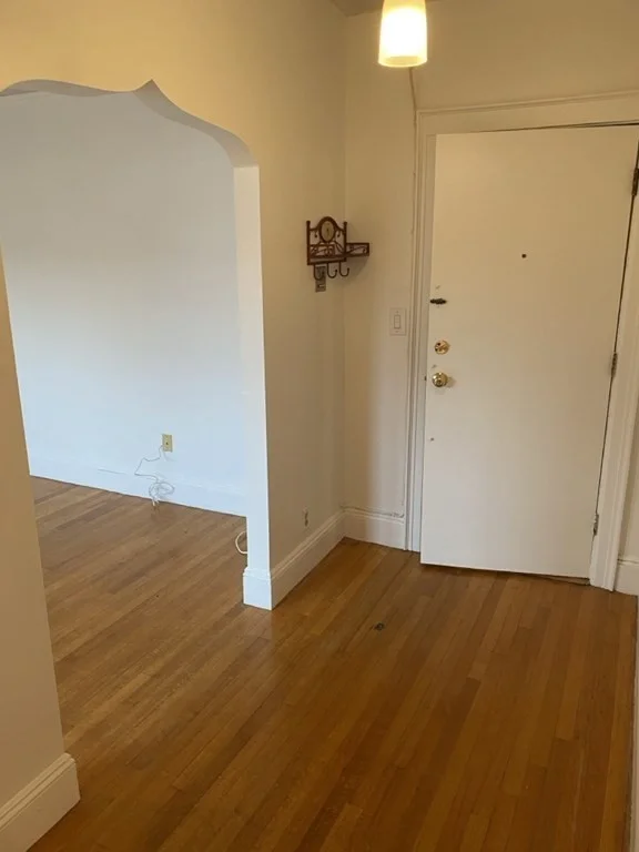 Studio bed, 1 bath apartment for rent at 137 Englewood Ave Unit 41, Brighton — photo 5 of 16
