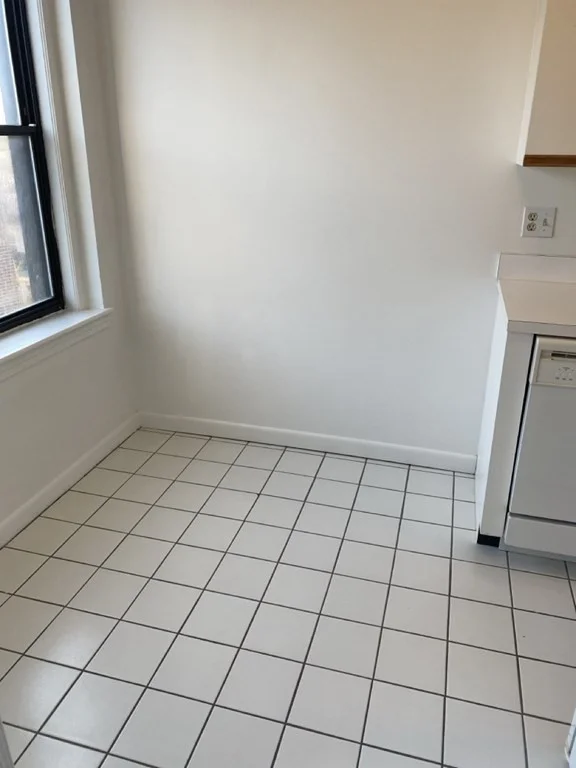 Studio bed, 1 bath apartment for rent at 137 Englewood Ave Unit 41, Brighton — photo 11 of 16