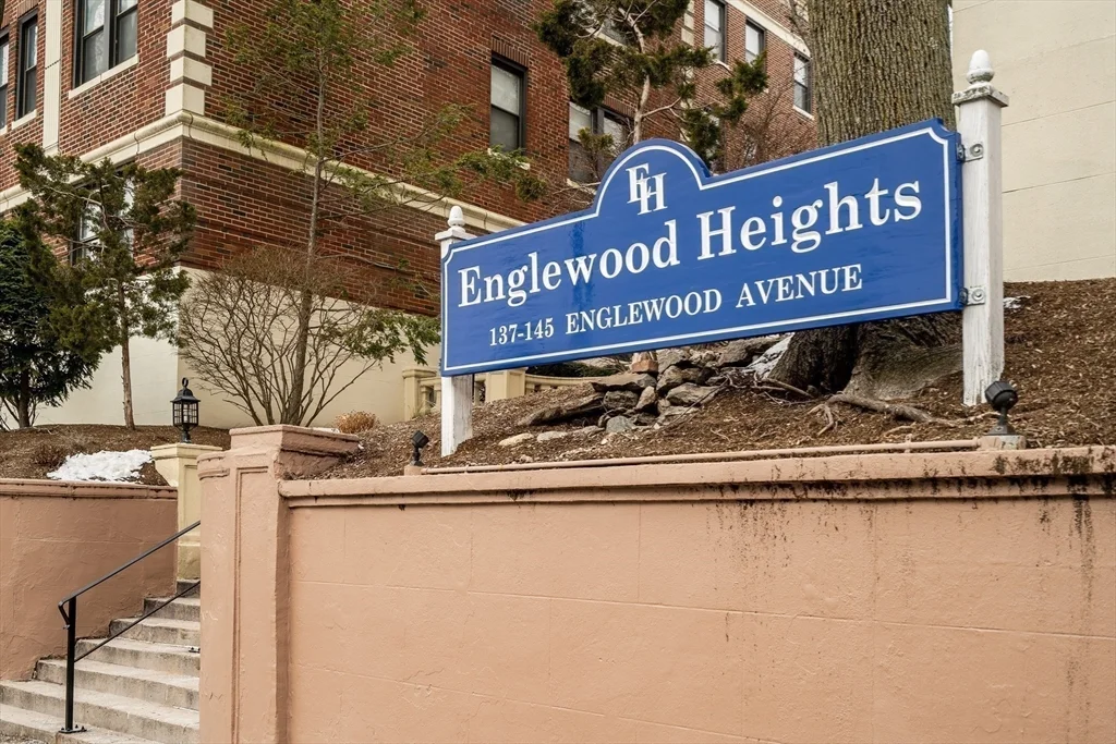2 bed, 1 bath apartment for rent at 137 Englewood Ave Unit 5, Brighton — photo 34 of 35