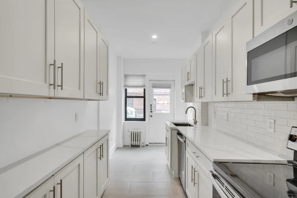 2 bed, 1 bath apartment for rent at 137 Englewood Ave Unit 5, Brighton — photo 10 of 35
