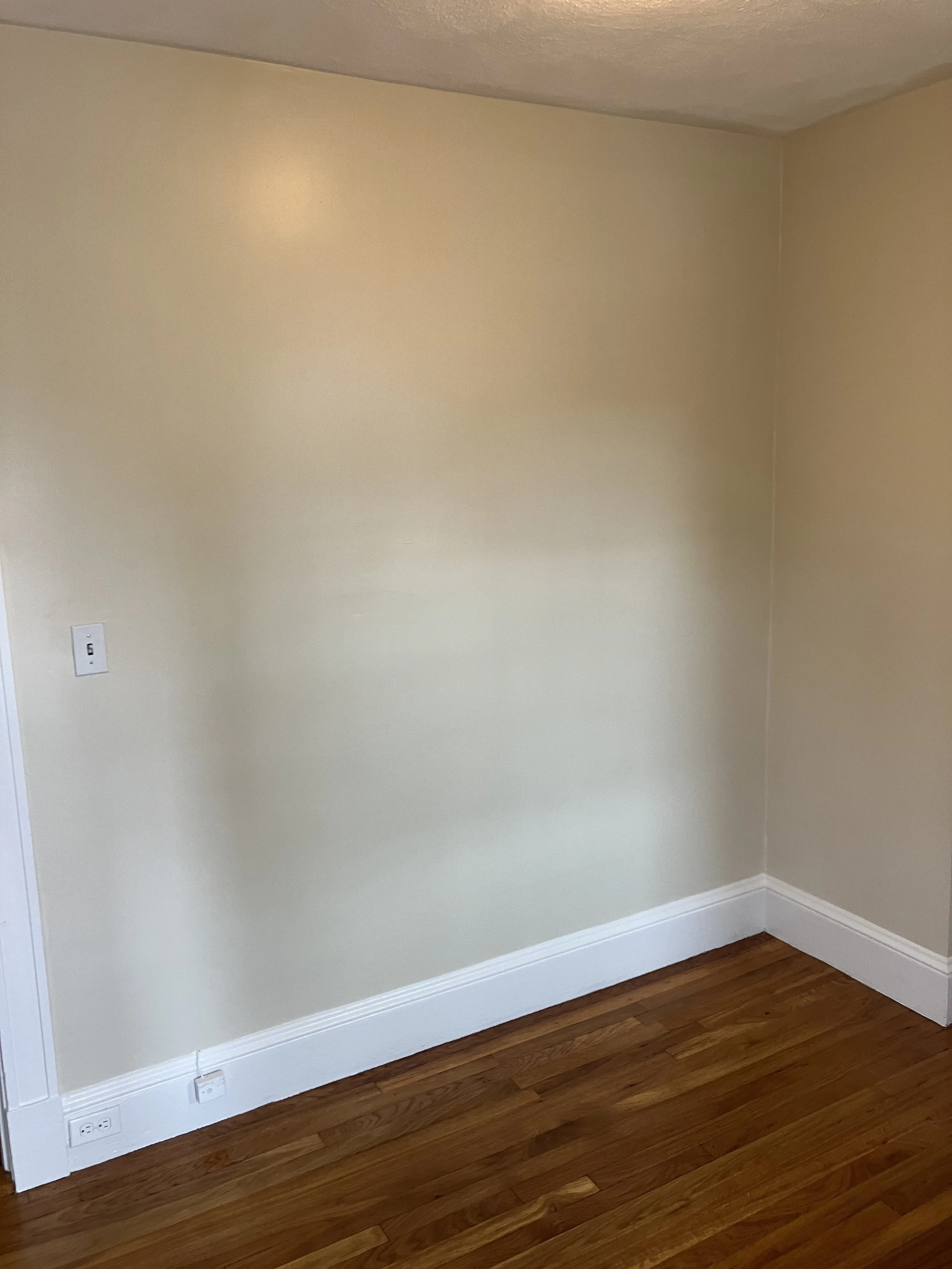 2.5 bed, 1 bath apartment for rent at 137 Fayerweather St Unit 137, West Cambridge — photo 2 of 18