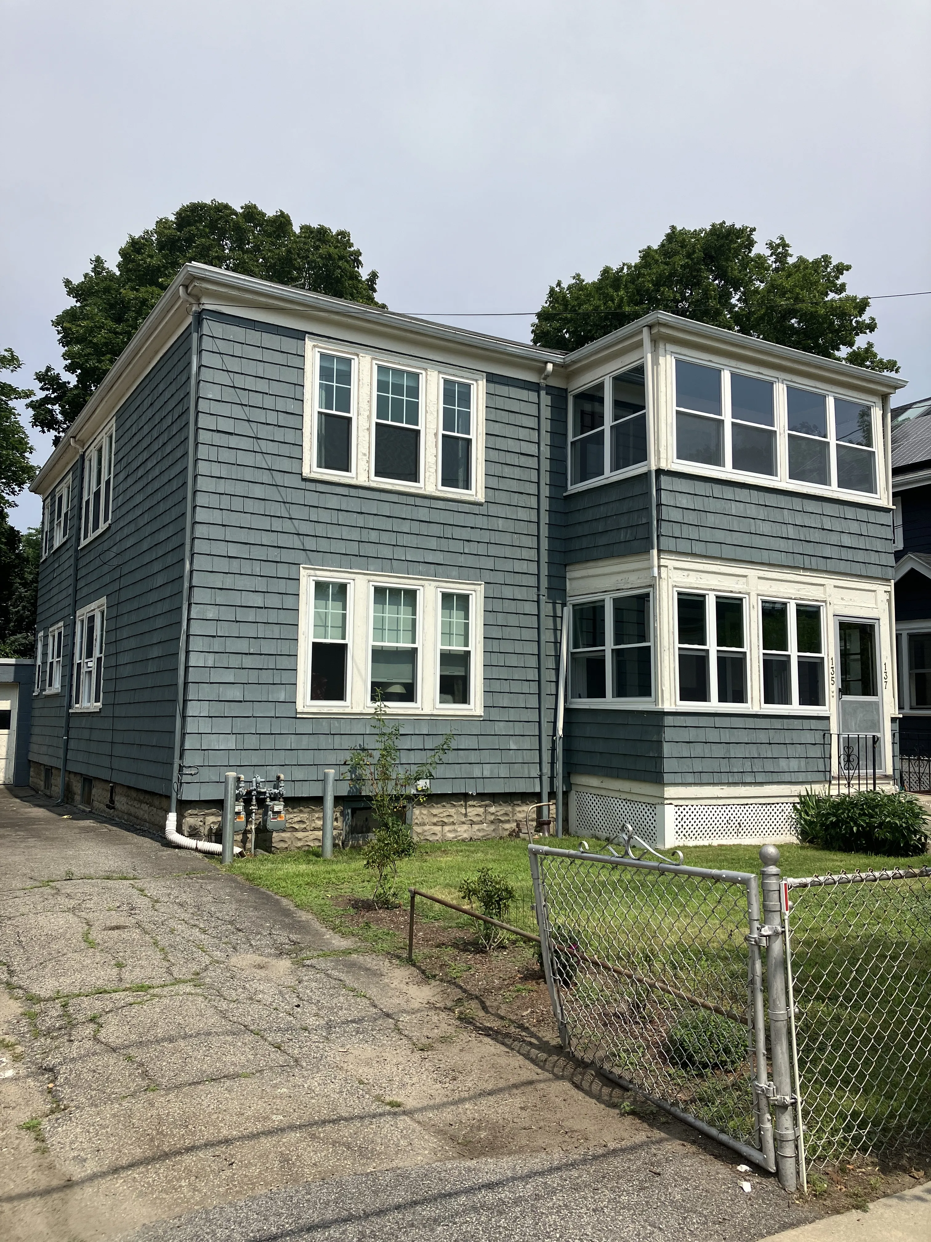 2.5 bed, 1 bath apartment for rent at 137 Fayerweather St Unit 137, West Cambridge