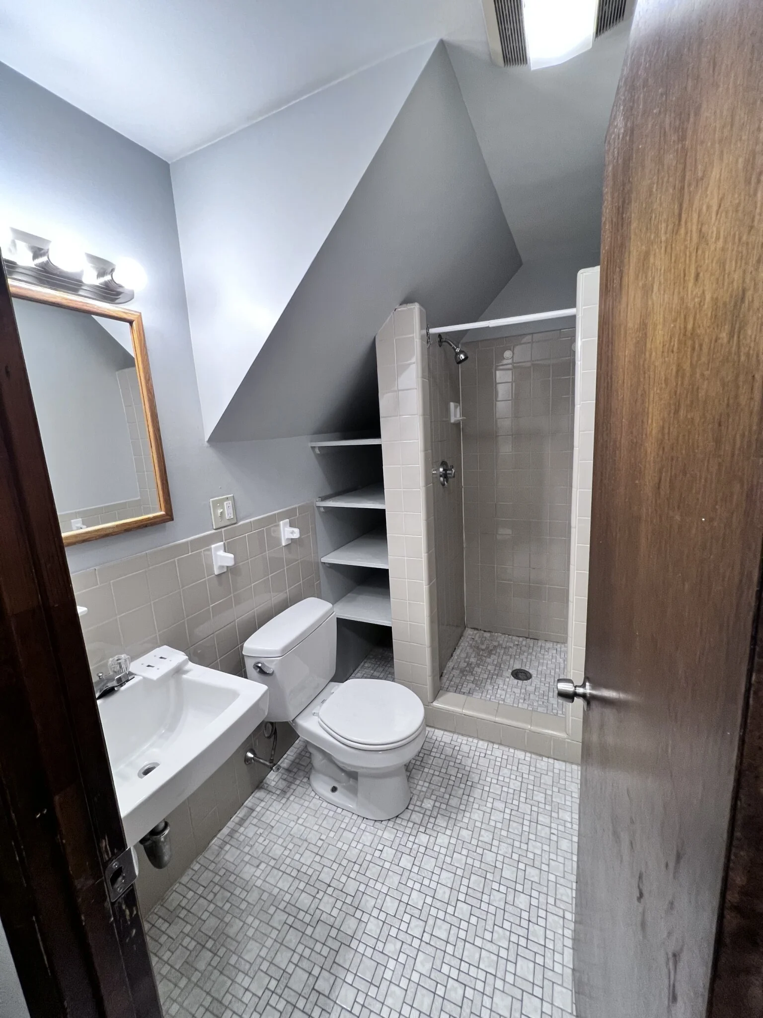 2 bed, 1 bath apartment for rent at 137 Florence St Unit 3, Everett — photo 7 of 10
