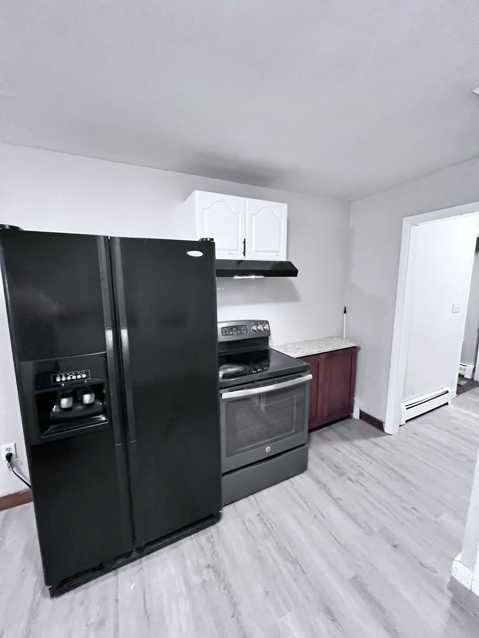 2 bed, 1 bath apartment for rent at 137 Florence St Unit 3, Everett — photo 4 of 10