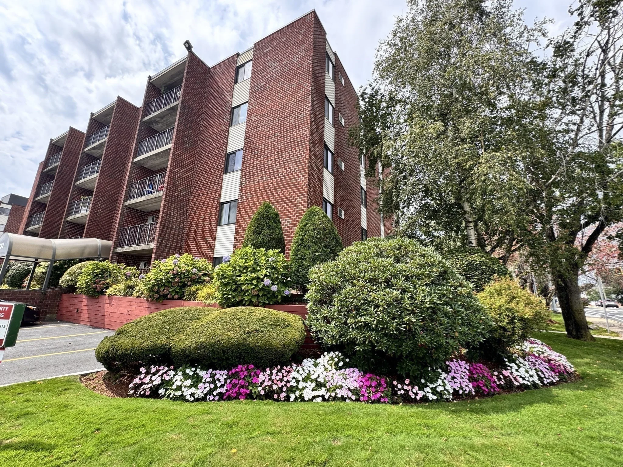 2 bed, 2 bath apartment for rent at 137 Franklin St Unit 304, Stoneham — photo 25 of 27