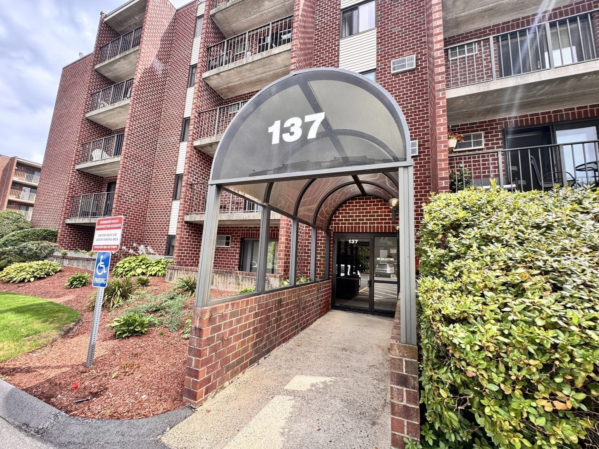 2 bed, 2 bath apartment for rent at 137 Franklin St Unit 304, Stoneham — photo 5 of 27