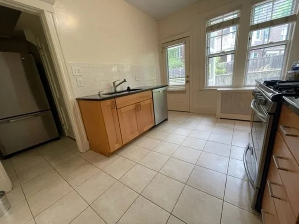 4 bed, 2 bath apartment for rent at 137 Gardner Rd Unit 1, Brookline — photo 9 of 20