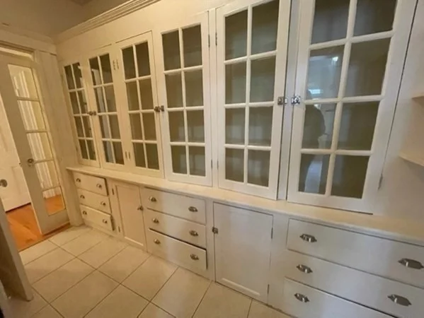 4 bed, 2 bath apartment for rent at 137 Gardner Rd Unit 1, Brookline — photo 11 of 20