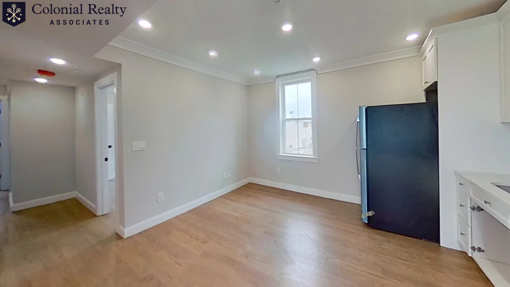 3 bed, 1 bath apartment for rent at 137 George St Unit 21, Roxbury — photo 4 of 8