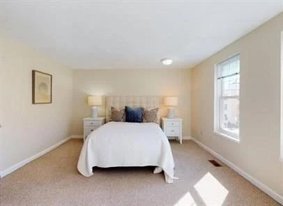 5 bed, 2 bath apartment for rent at 137 Glenville Ave Unit 2, Allston — photo 9 of 18