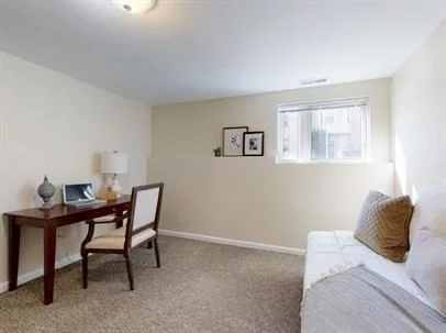 5 bed, 2 bath apartment for rent at 137 Glenville Ave Unit 2, Allston — photo 14 of 18