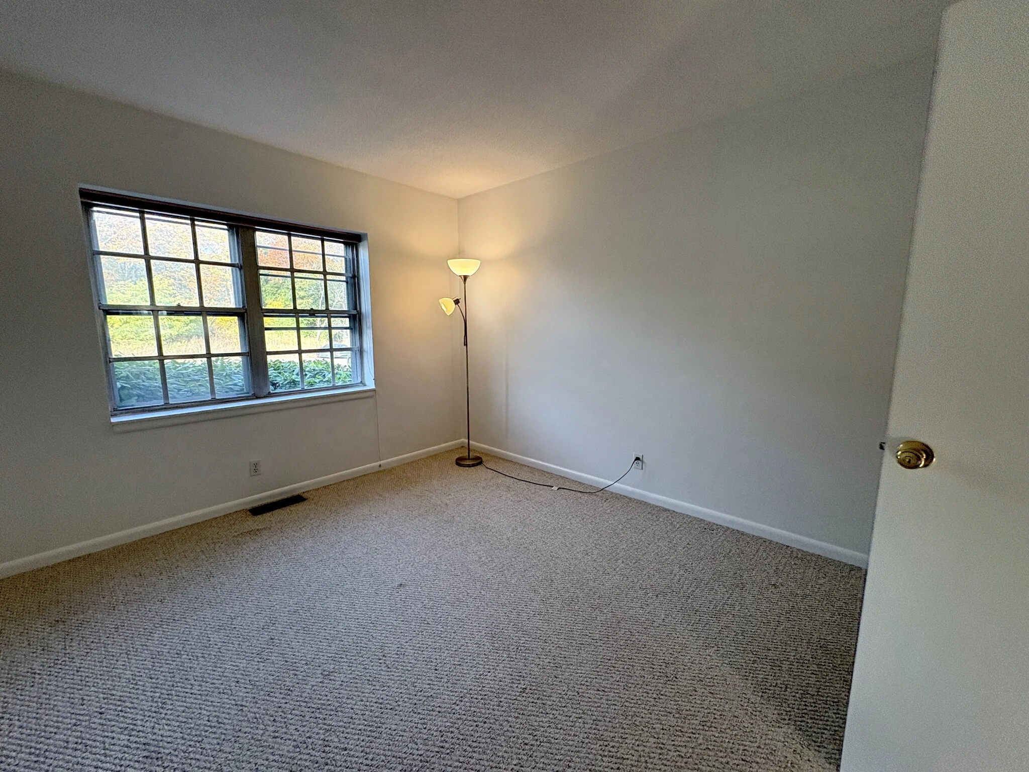 2 bed, 1 bath apartment for rent at 137 Lake Shore Rd Unit 2, Brighton — photo 11 of 15