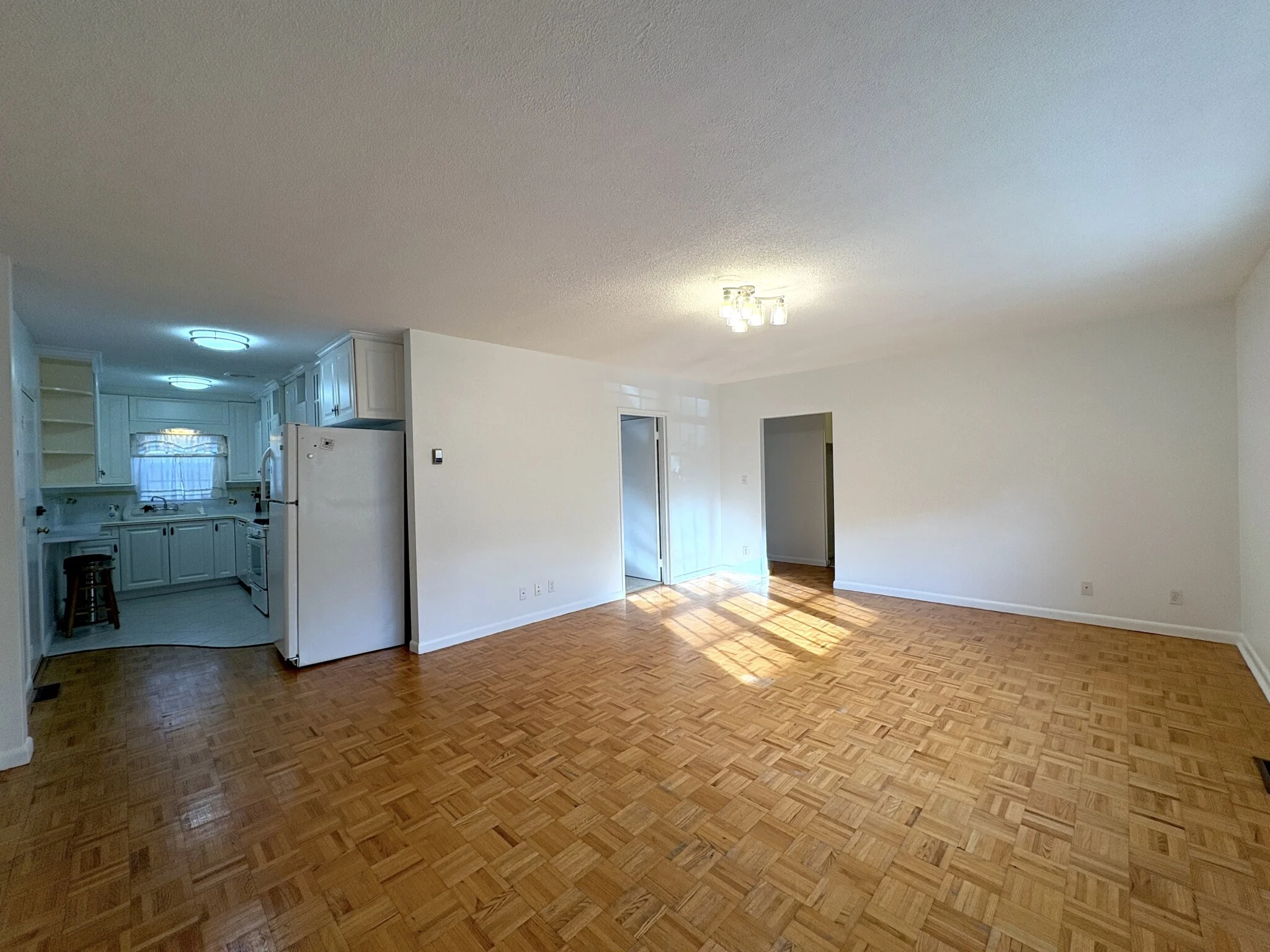 2 bed, 1 bath apartment for rent at 137 Lake Shore Rd Unit 2, Brighton — photo 2 of 15