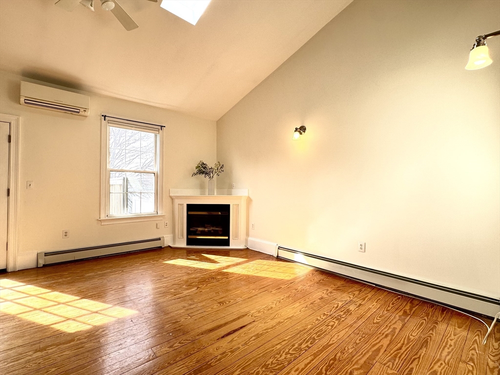 2 bed, 1 bath apartment for rent at 137 M St Unit 3, South Boston — photo 3 of 12
