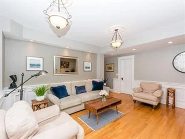1 bed, 1 bath apartment for rent at 137 Marlborough St Unit 1, Back Bay — photo 13 of 23