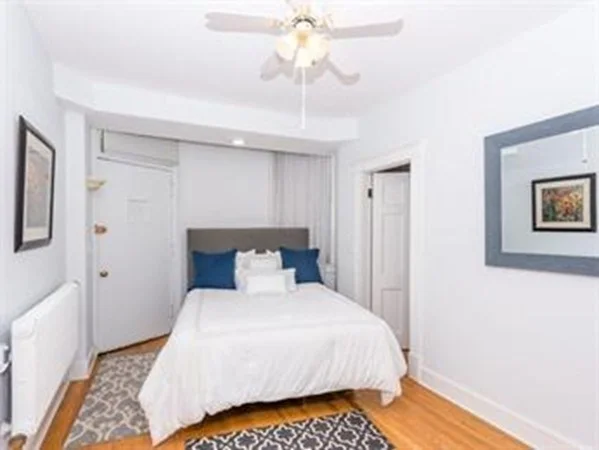 1 bed, 1 bath apartment for rent at 137 Marlborough St Unit 1, Back Bay — photo 15 of 23