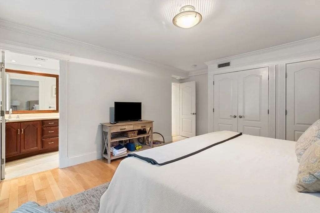 2 bed, 2 bath apartment for rent at 137 Marlborough St Unit 2A, Back Bay — photo 17 of 26