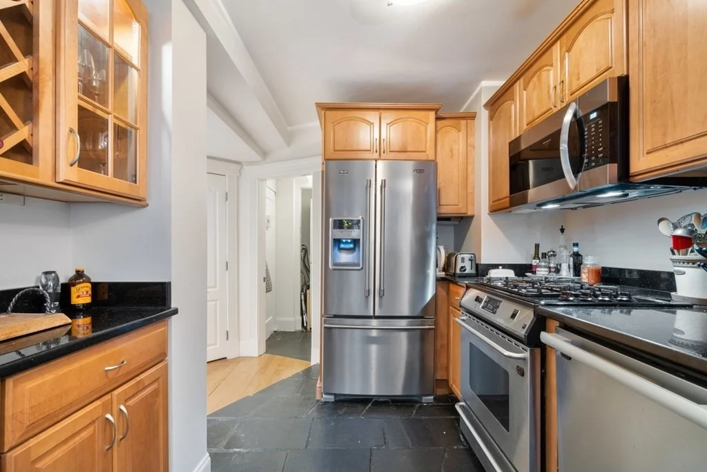2 bed, 2 bath apartment for rent at 137 Marlborough St Unit 2A, Back Bay — photo 6 of 26