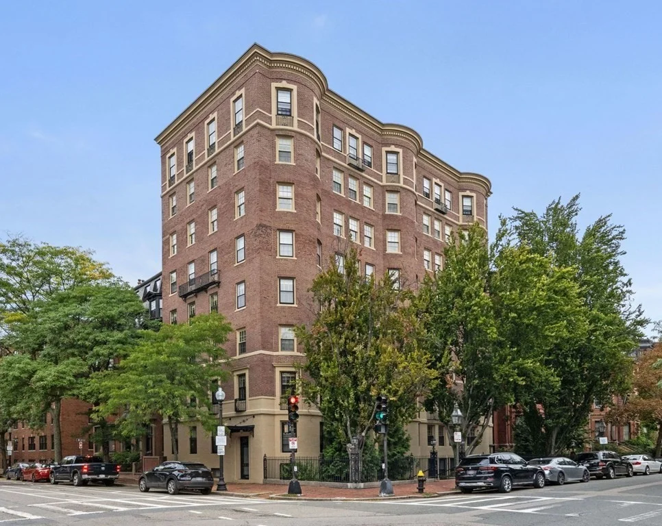 2 bed, 2 bath apartment for rent at 137 Marlborough St Unit 2A, Back Bay — photo 26 of 26