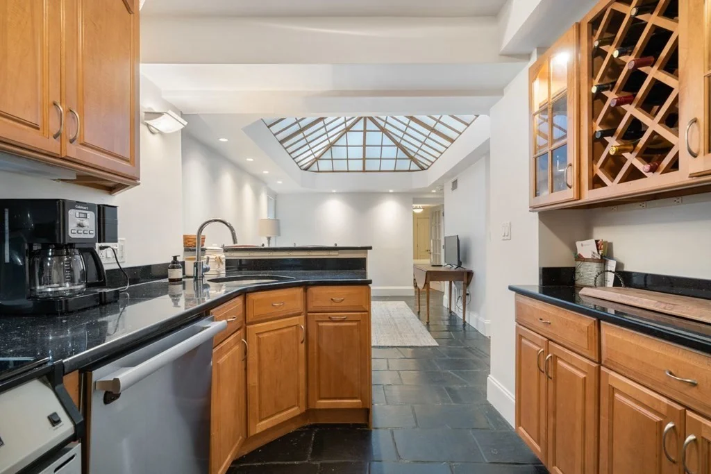 2 bed, 2 bath apartment for rent at 137 Marlborough St Unit 2A, Back Bay — photo 8 of 26