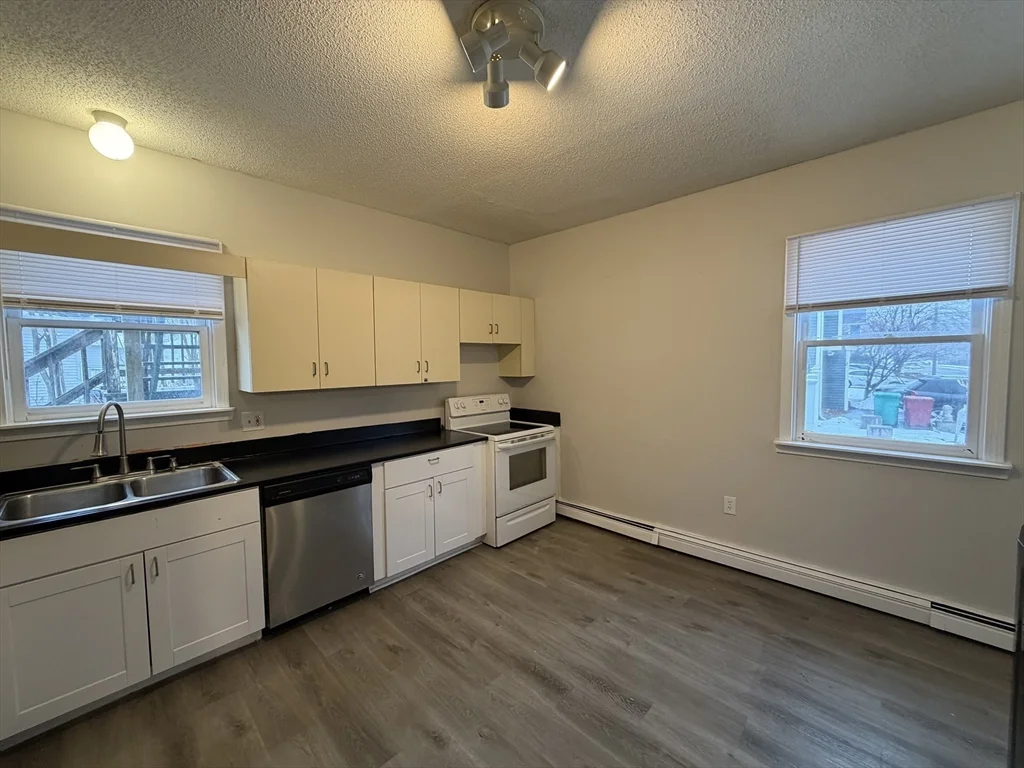 2 bed, 1 bath apartment for rent at 137 Midland Unit 1, Lowell — photo 2 of 16