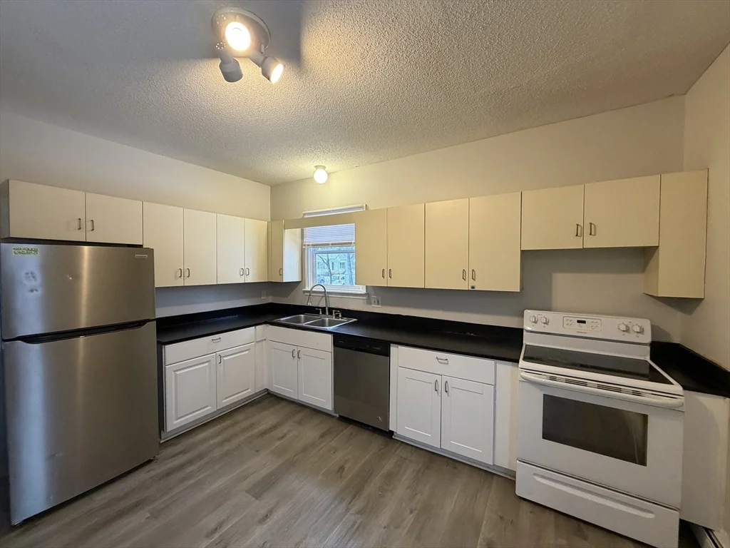 2 bed, 1 bath apartment for rent at 137 Midland Unit 1, Lowell — photo 1 of 16