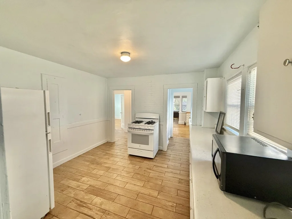 2 bed, 1 bath apartment for rent at 137 Mills St Unit 1, Malden — photo 23 of 27