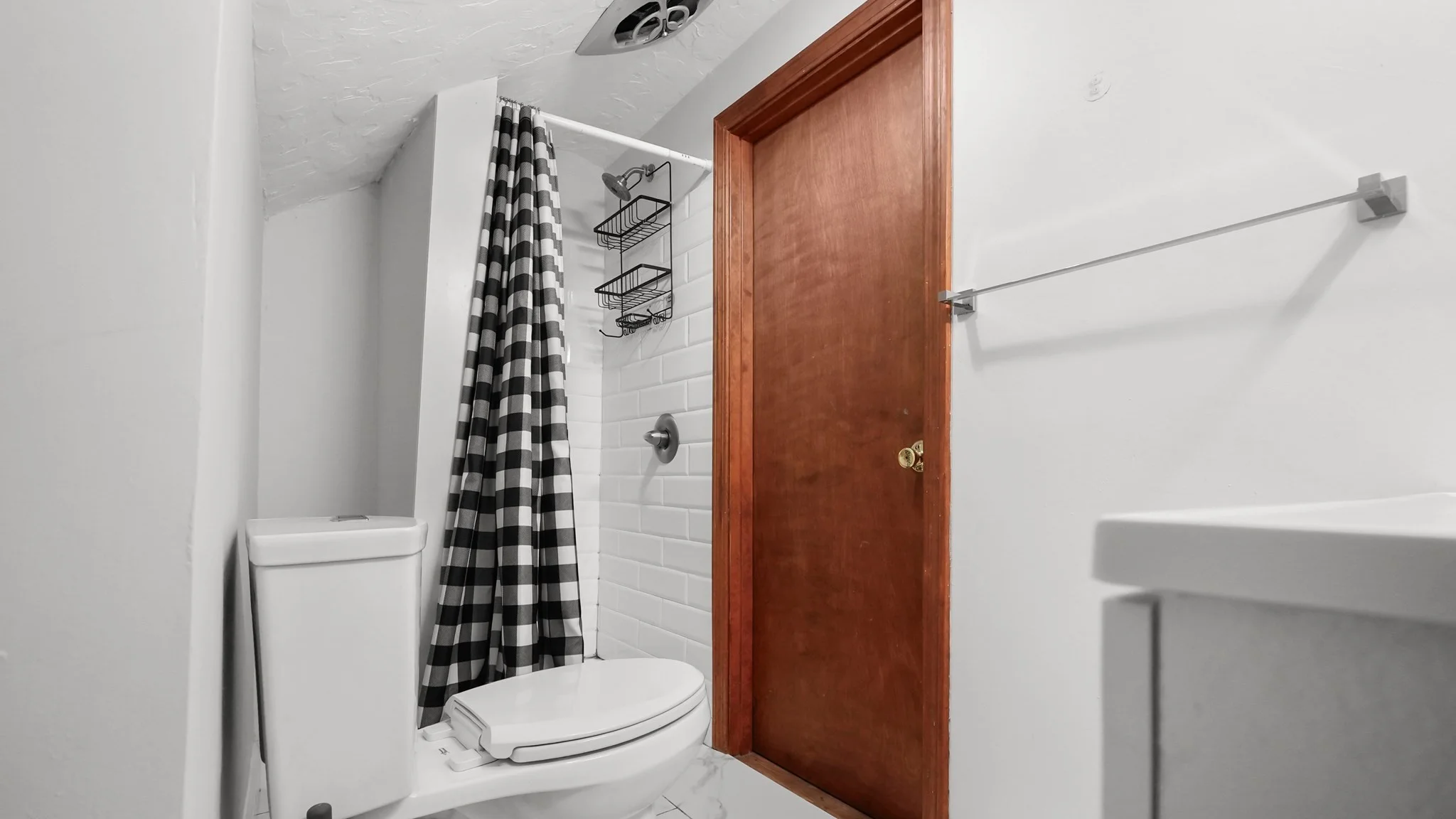 3 bed, 2 bath apartment for rent at 137 Milton St Unit 2, Dorchester — photo 19 of 22