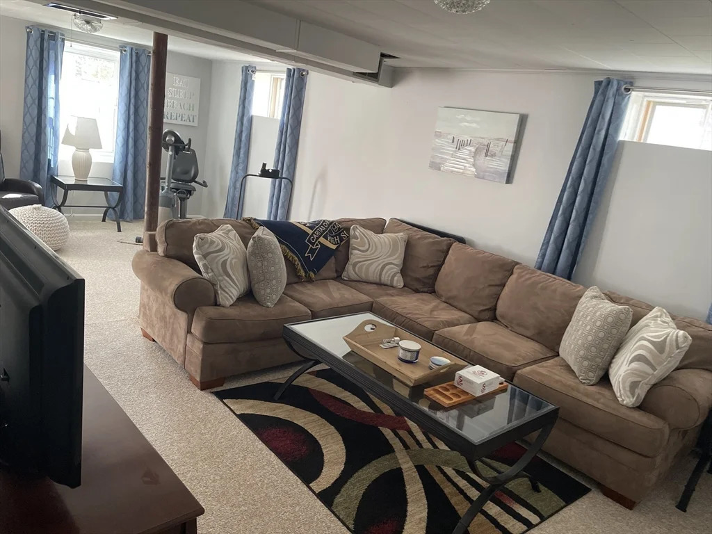 3 bed, 1 bath apartment for rent at 137 Norton St Unit 1, Weymouth — photo 15 of 17