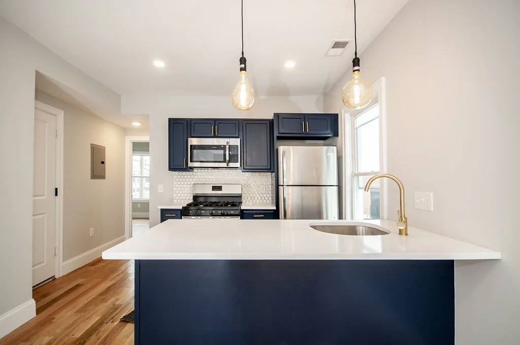 3 bed, 2 bath apartment for rent at 137 Paris St Unit 2, East Boston — photo 2 of 14