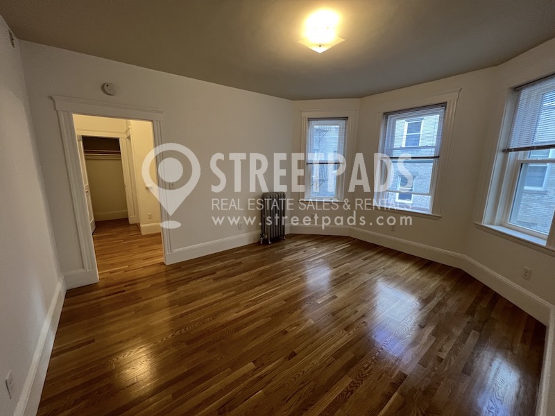 Studio bed, 1 bath apartment for rent at 137 Park Dr Unit 11, Fenway — photo 4 of 14