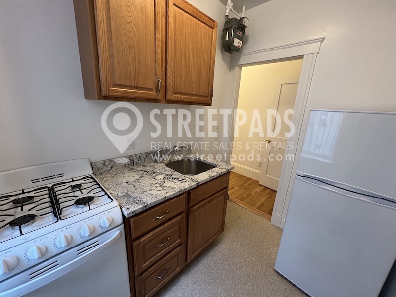 Studio bed, 1 bath apartment for rent at 137 Park Dr Unit 11, Fenway — photo 12 of 14