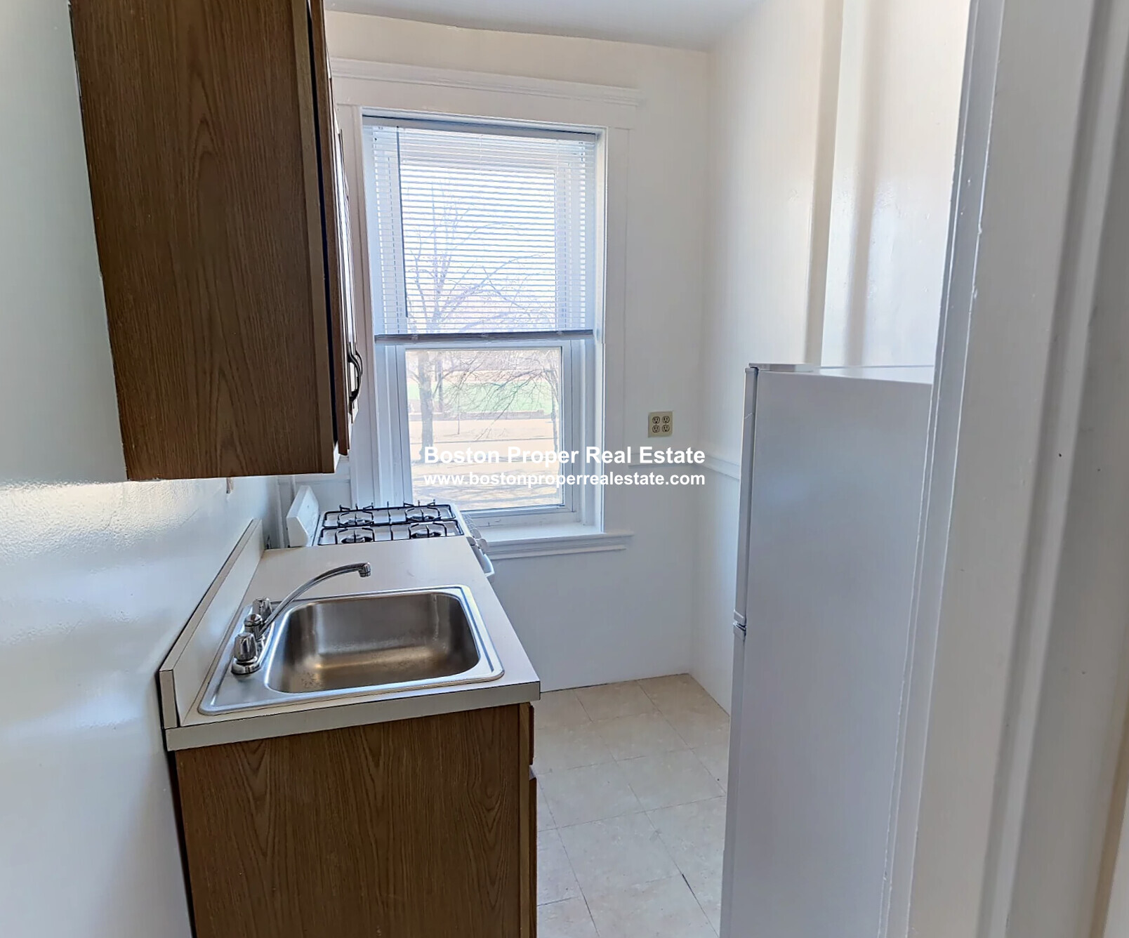 Studio bed, 1 bath apartment for rent at 137 Park Dr Unit 15, Fenway — photo 6 of 8