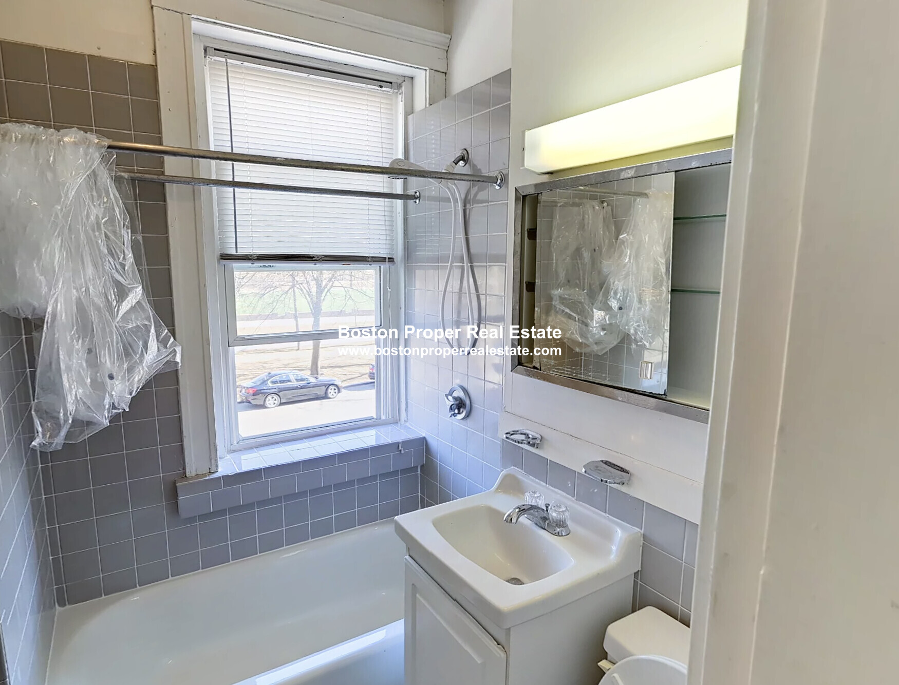 Studio bed, 1 bath apartment for rent at 137 Park Dr Unit 15, Fenway — photo 5 of 8