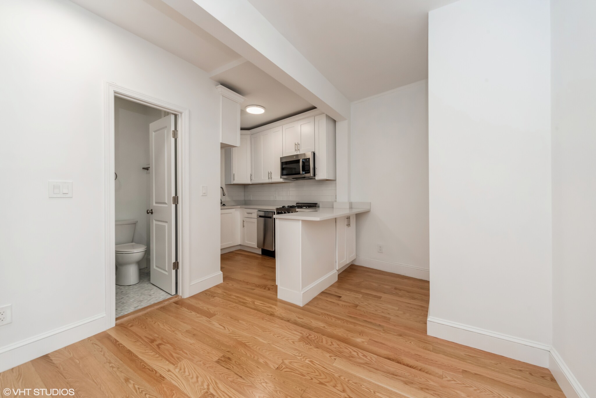 2 bed, 1 bath apartment for rent at 137 Park Dr Unit 27, Fenway — photo 4 of 11