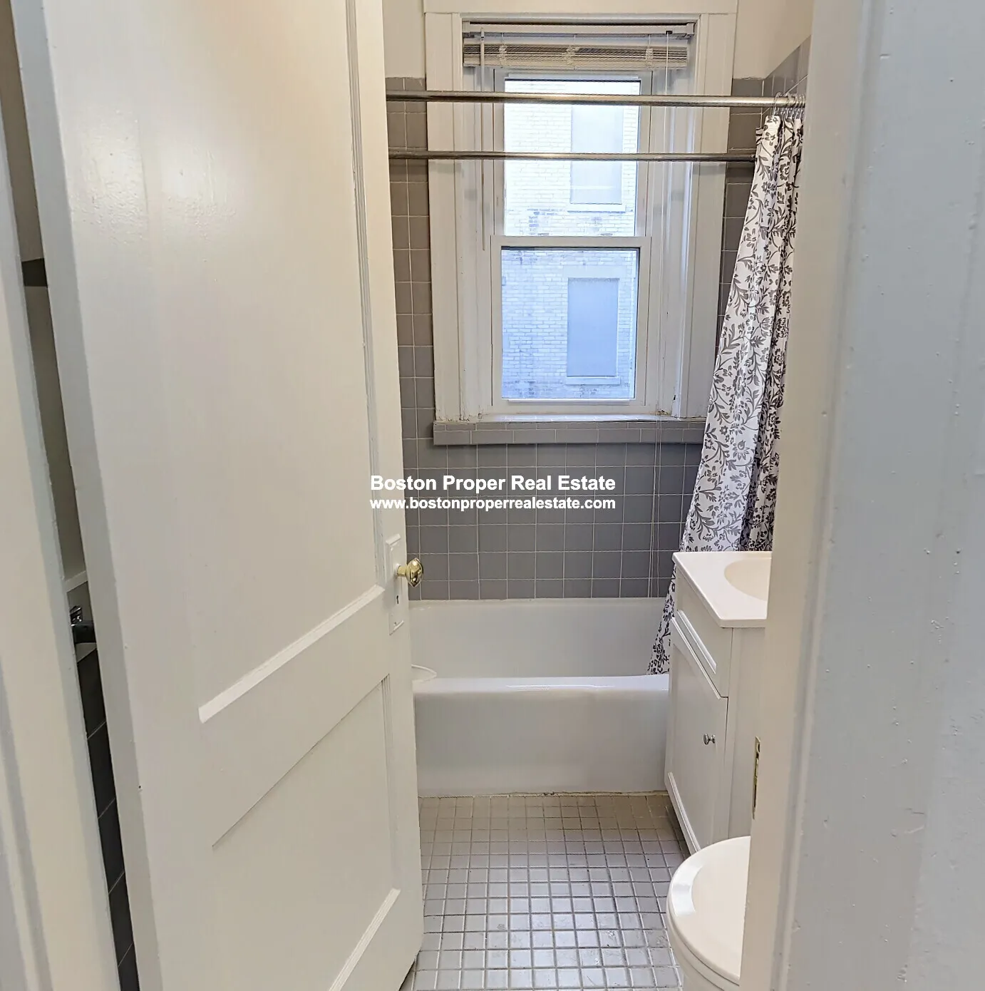 Studio bed, 1 bath apartment for rent at 137 Park Dr Unit 40, Fenway — photo 3 of 7