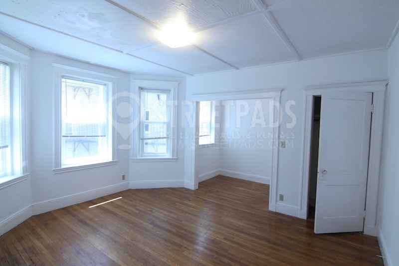 Studio bed, 1 bath apartment for rent at 137 Park Dr Unit 7, Fenway — photo 12 of 14